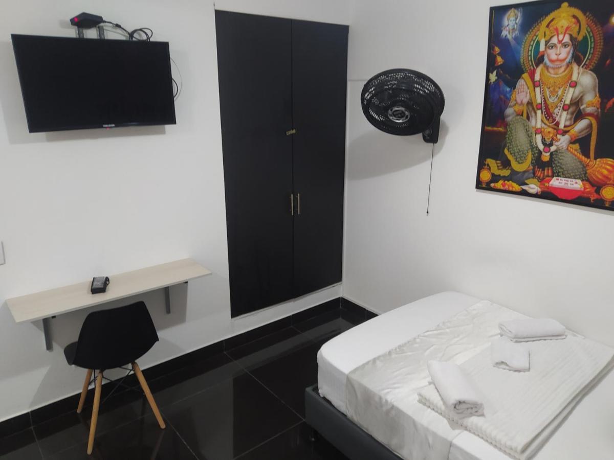 Hotel Aura Medellín Extérieur photo
