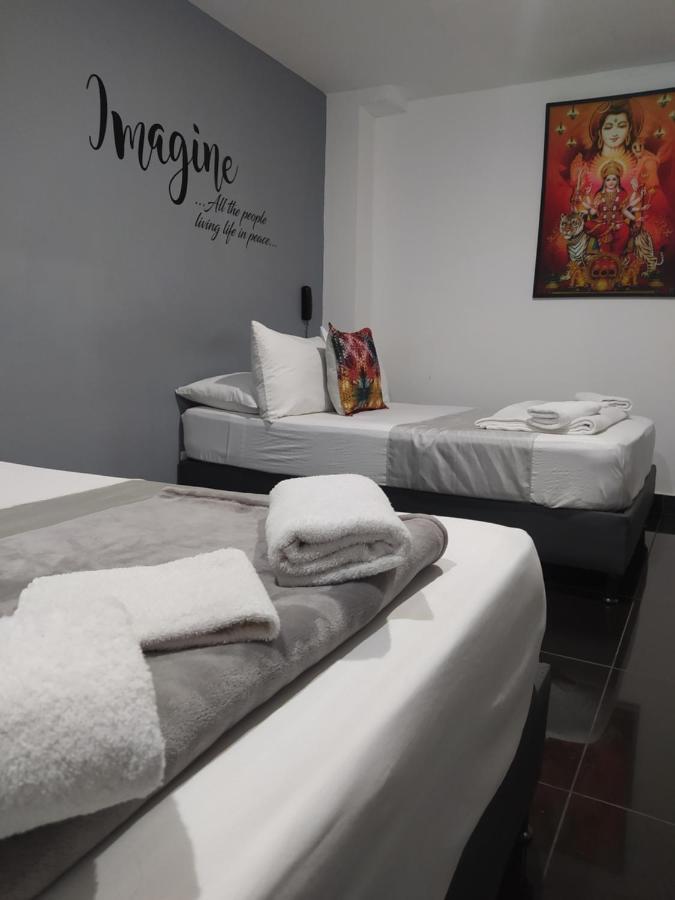 Hotel Aura Medellín Extérieur photo