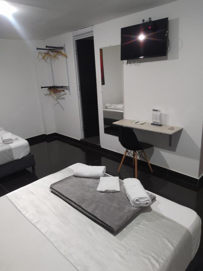 Hotel Aura Medellín Extérieur photo