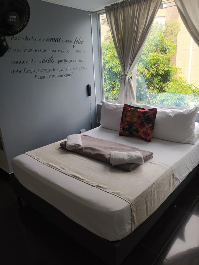 Hotel Aura Medellín Extérieur photo