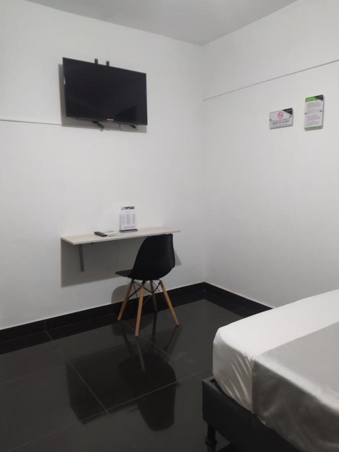 Hotel Aura Medellín Extérieur photo